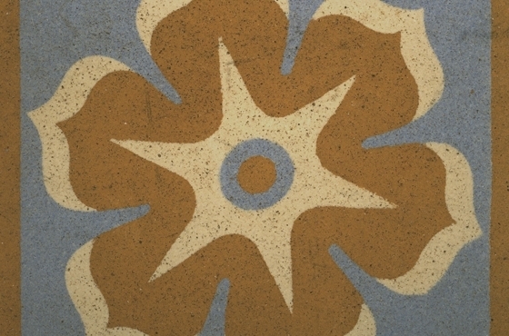 Le monde carré : les carreaux en céramiques de la collection de Benoît Fay, une exposition permanente au musée de la céramique Terra Rossa à Salernes